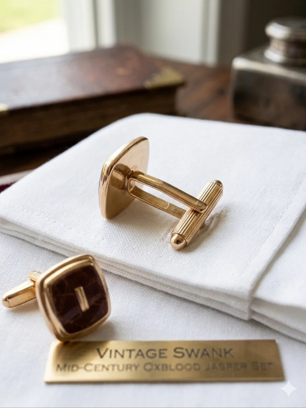 SWANK Gold Tie Bar‎ and Oxblood Cufflinks Set